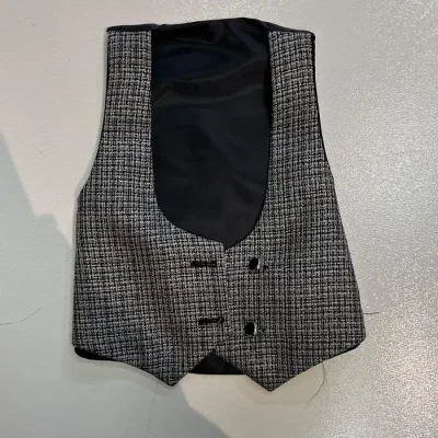 کت و شلوار و جلیقه مشکی تک رنگ